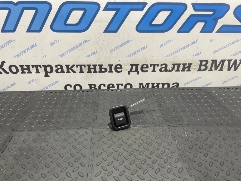 Прикуриватель Bmw М235I 61346843098 F22 N55B30A
