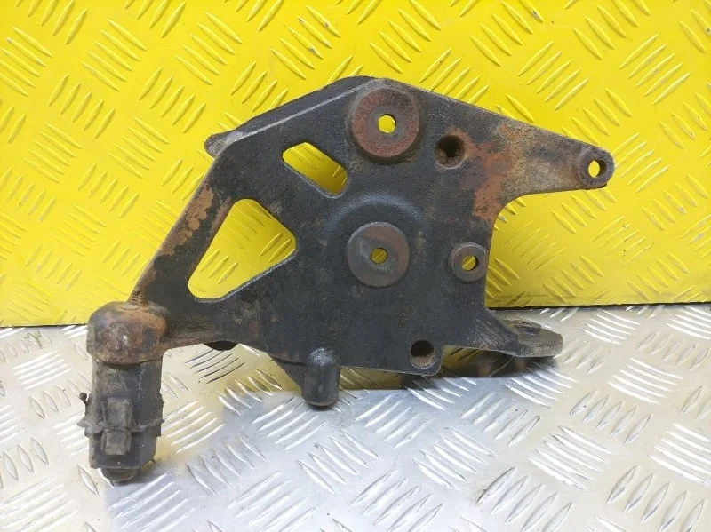 Кронштейн компрессора кондиционера Chrysler Pt Cruiser 2000-2010 2002 04668383AC 2000-2010 2.4 I EDZ