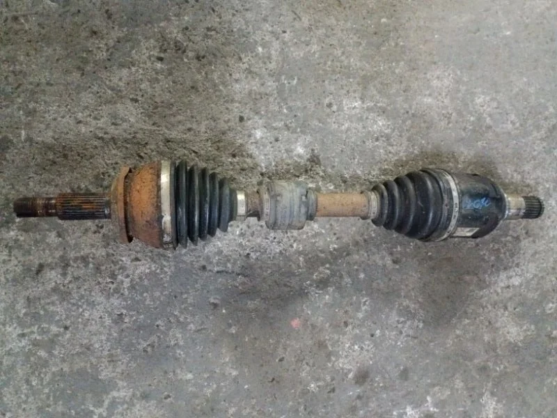 Полуось передняя левая (приводной вал, шрус) Toyota Rav 4 (CA40) (2012-2019) 2014