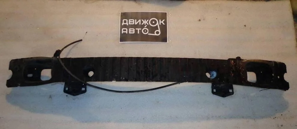Усилитель переднего бампера