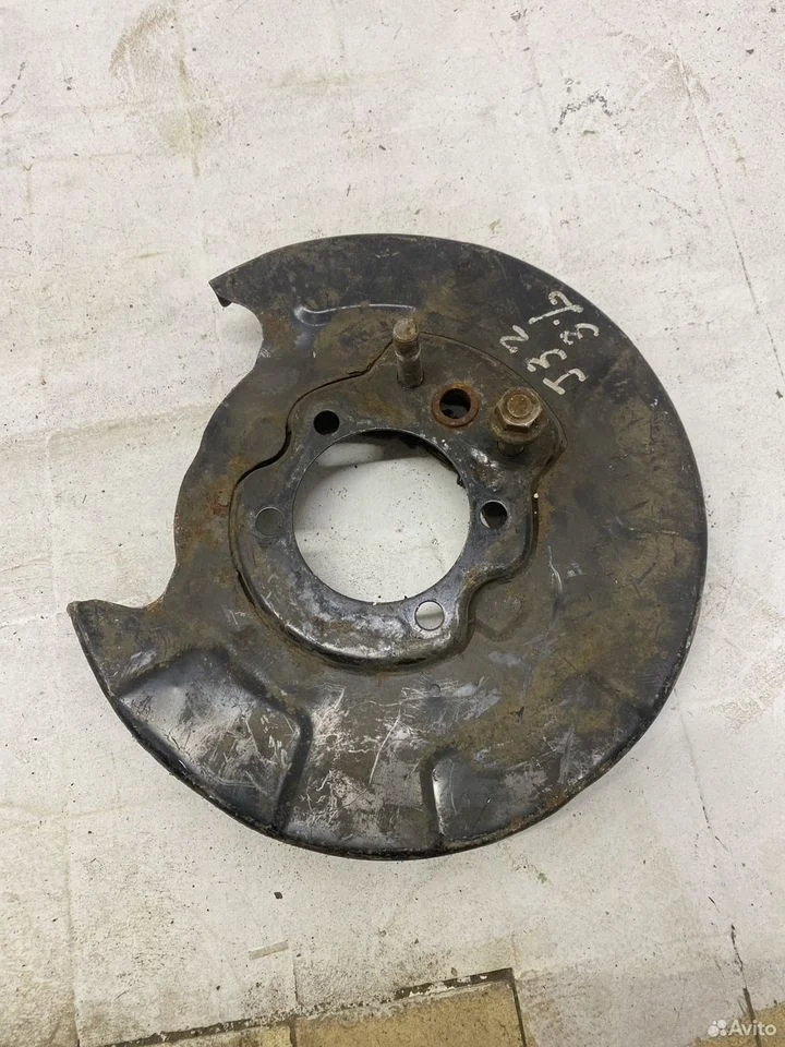 Пыльник тормозного диска задний левый nissan teana