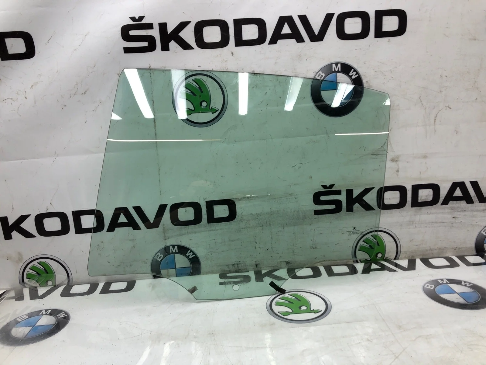 Стекло двери Skoda Octavia Rs 2010 1Z5845205C A5 (1Z) 2.0 CEGA, заднее левое
