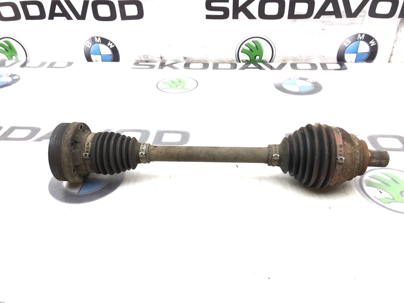 Привод МКПП Skoda Superb 2018 3Q0407271AR 3 (3V) 1.6 DCXA, передний левый