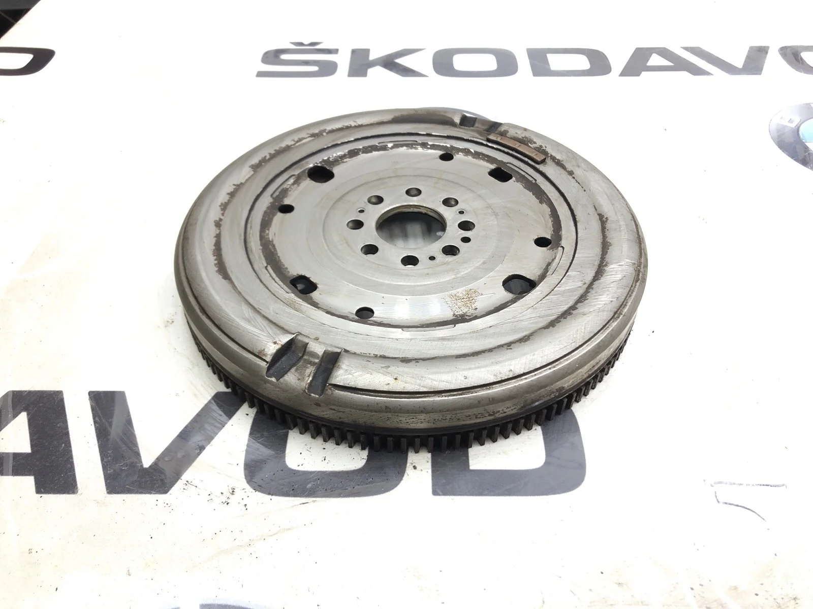 Двухмассовый маховик DSG7 Skoda Octavia 2010 06J105266G A5 (1Z) 1.8 CDAB