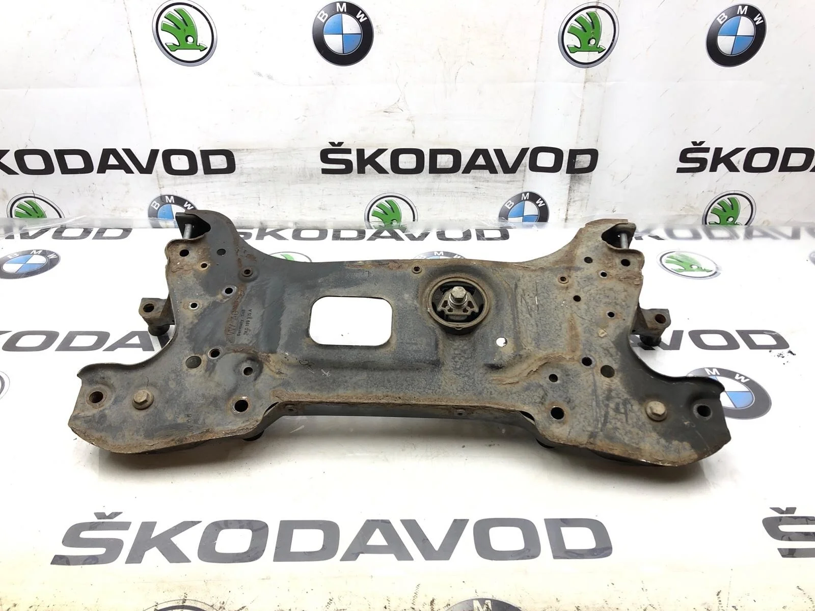 Подрамник Skoda Yeti 2011 1K0199313AQ 5L 1.8 CDAB, передний