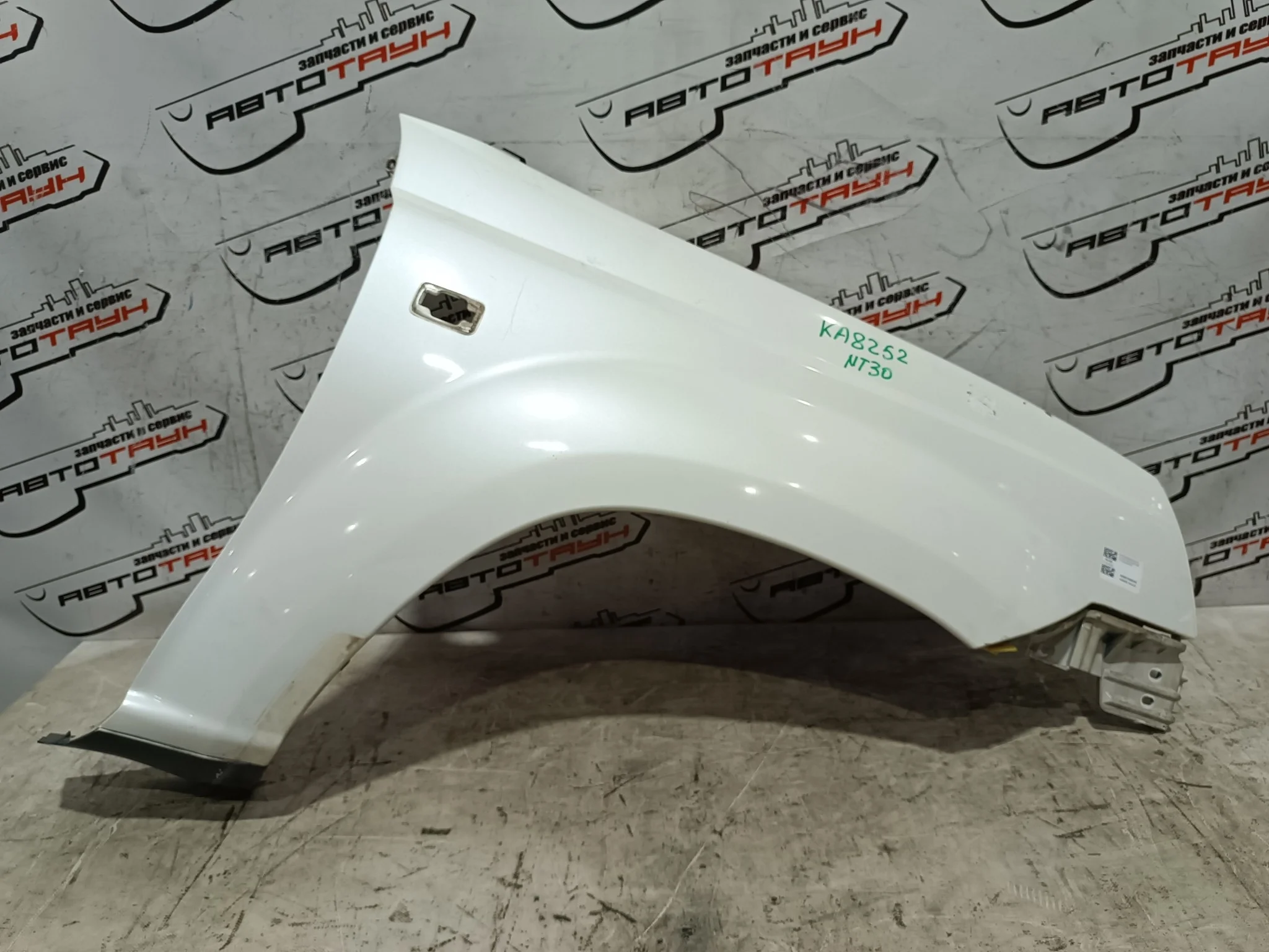 КРЫЛО NISSAN X-TRAIL NT30 PNT30 T30 631128H400 ПЕРЕДНЕЕ ПРАВОЕ белый, WK0 KA8252