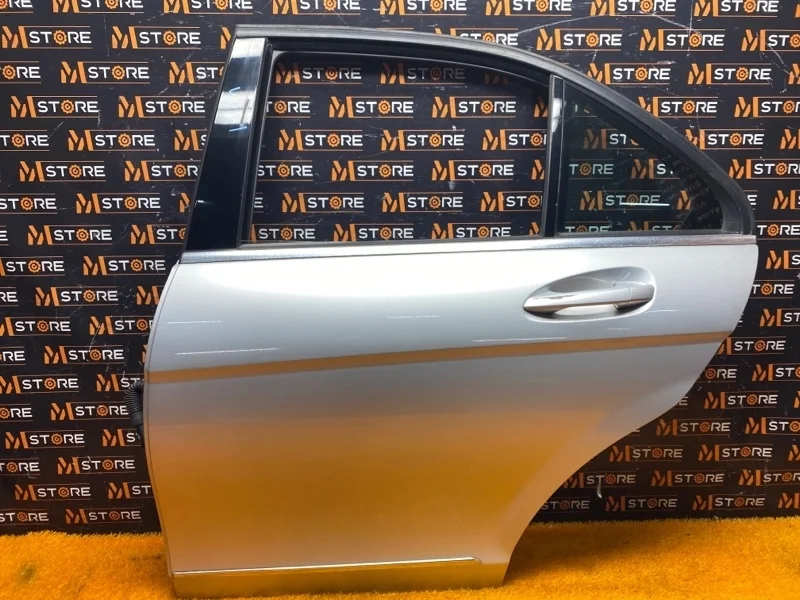 Дверь Mercedes-Benz -Class 2007 W204