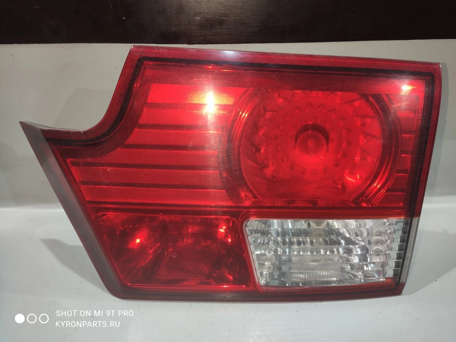 Фонарь внутренний SsangYong Kyron 2009 D130