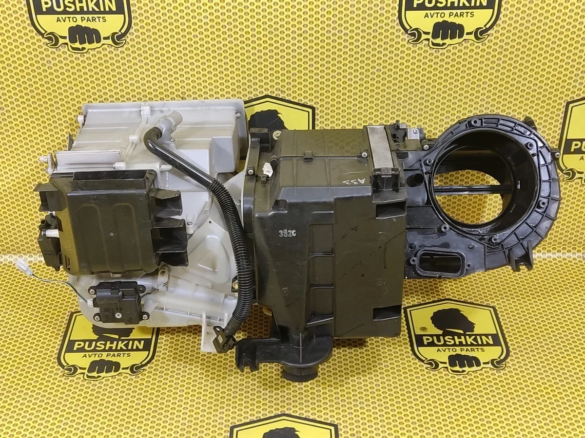 Корпус печки отопителя Nissan Maxima 2003 A33