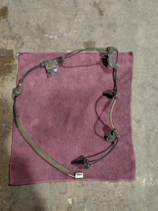 Датчик abs Toyota RAV4 2013-2015 40