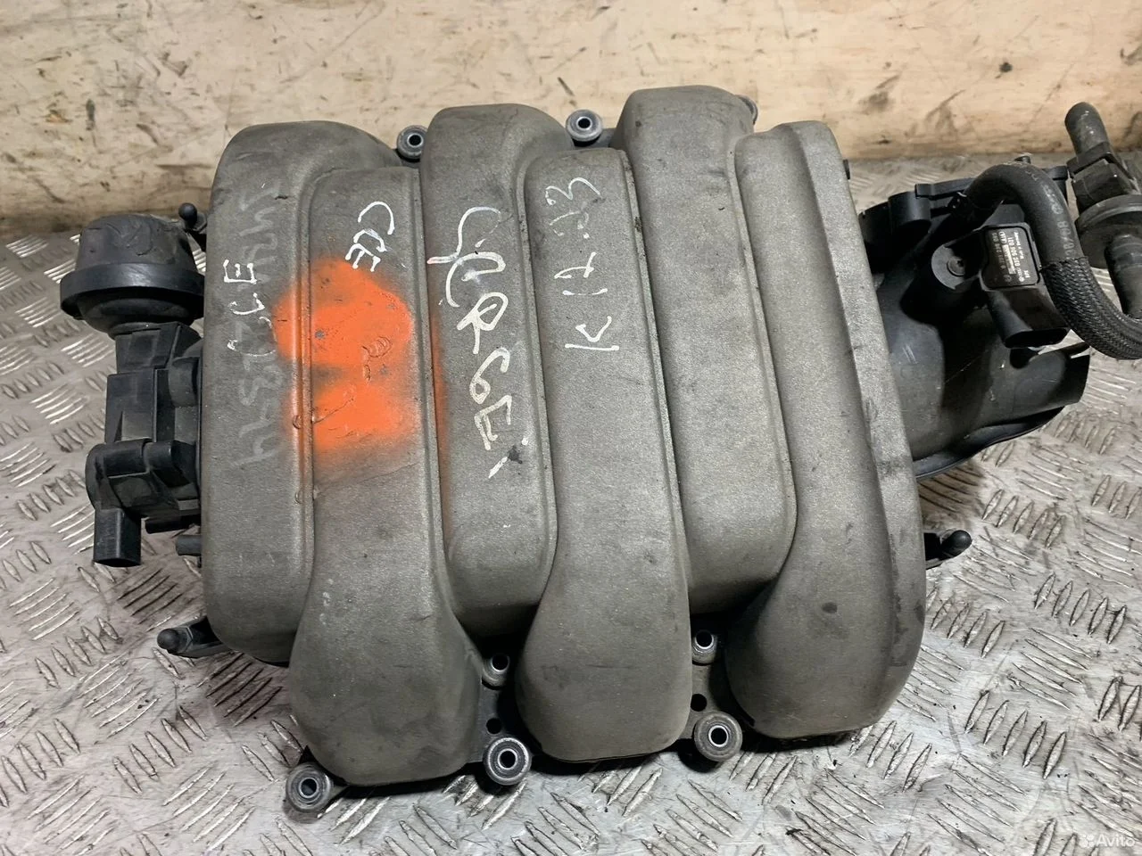 Коллектор впускной 2.8 cce ccd 06e133210m audi a6