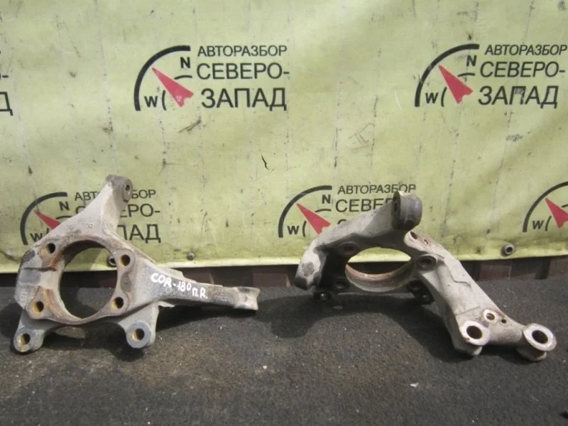 Кулак поворотный Toyota Corolla 2012 ZRE181
