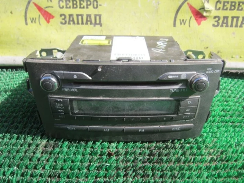 Магнитола Toyota Auris ZRE151