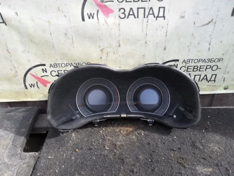 Щиток приборов Toyota Corolla ZRE150
