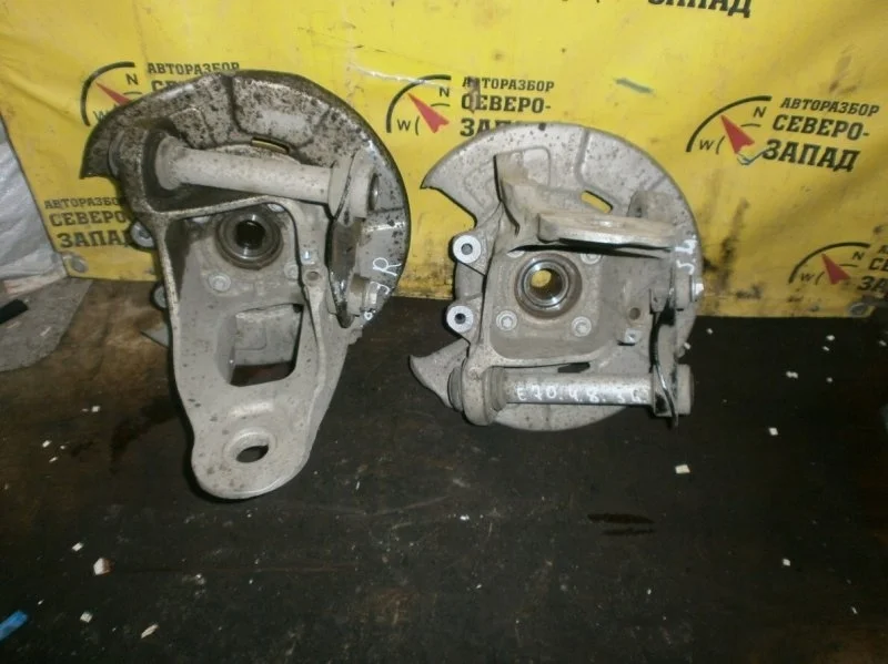Кулак поворотный Bmw X5 33326770982 E70 N62B48, задний правый