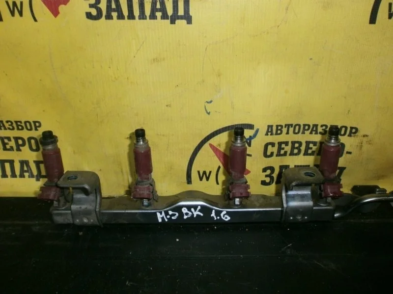 Форсунка топливная Mazda 3 BP4W13250 BK Z6