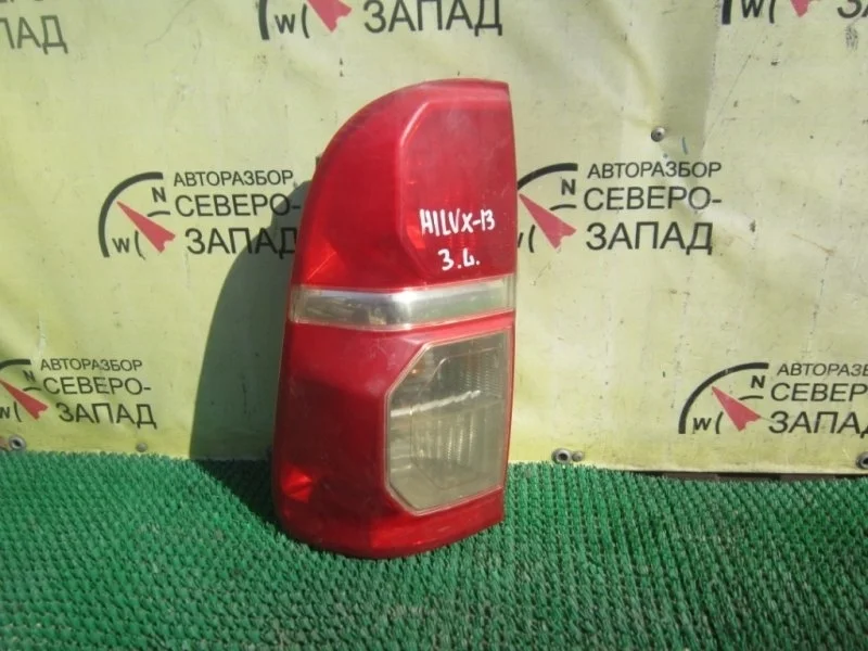 Фонарь Toyota Hilux KUN25