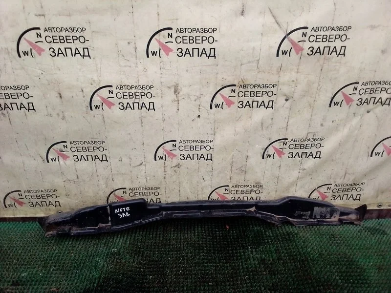 Кронштейн бампера Nissan Note 791229U00A E11 HR16DE, правый