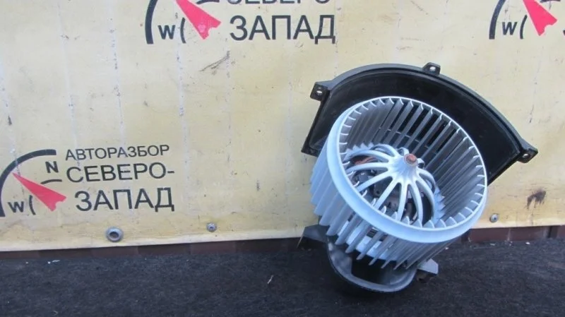 Моторчик печки Volkswagen Touareg 7LA, 7L6, 7L7