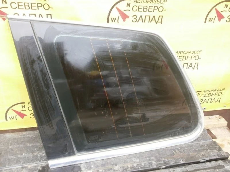 Форточка кузова Volkswagen Touareg 7L6845298 7LA BAC, левая