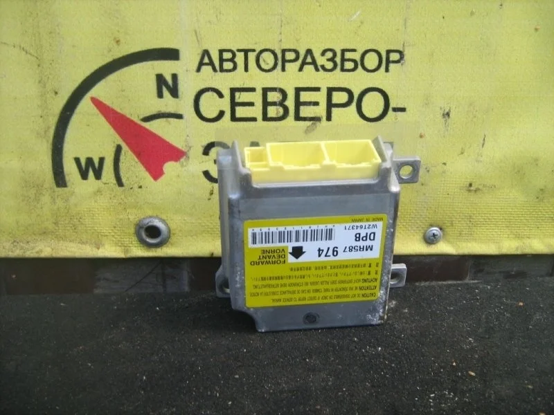 Блок управления airbag Mitsubishi L200 KB4T