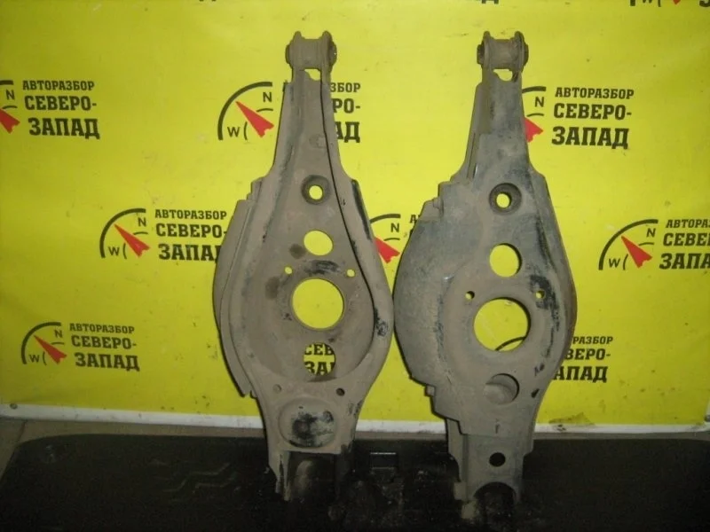 Рычаг Toyota Rav4 4873042040 ACA30 1AZ, задний правый