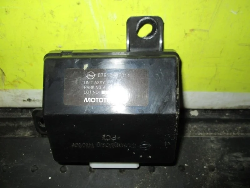 Блок управления парковкой Ssangyong Actyon Sports 8791032011 QJ D20DT(664)
