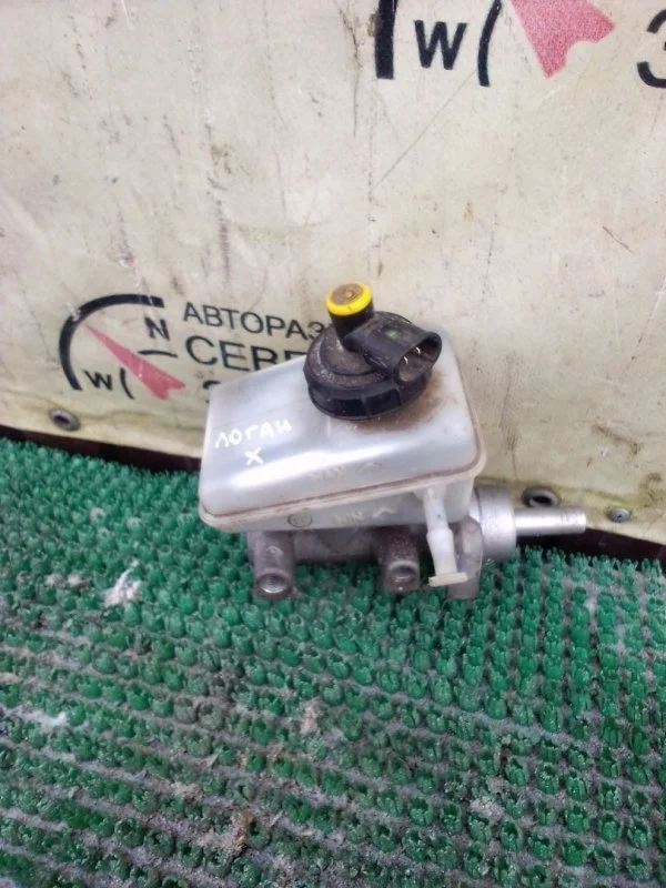 Главный тормозной цилиндр Renault Logan 6001551028 LS0G