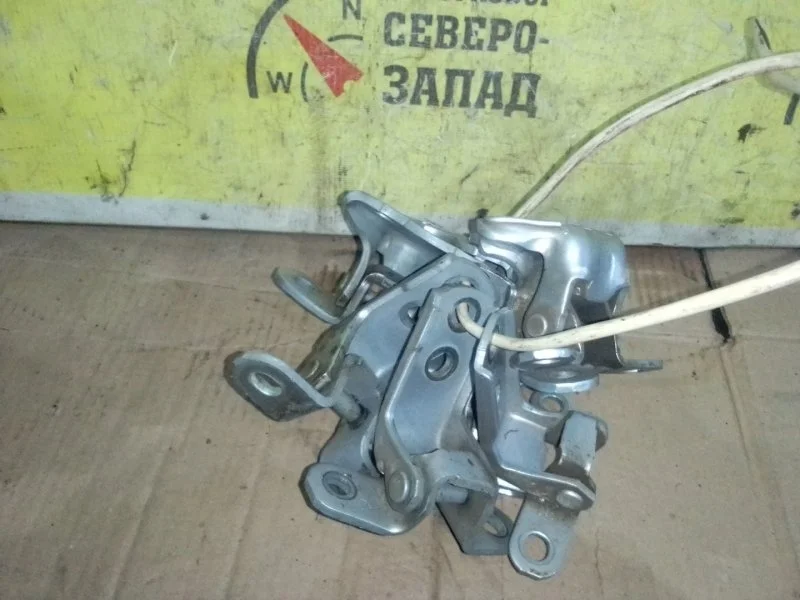 Петля дверная Toyota Corolla 6876020121 ZRE151 1ZR, задняя левая
