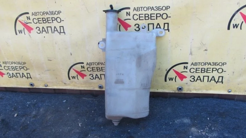 Бачок расширительный Toyota Land Cruiser 1647066030 HDJ100 1HDFTE
