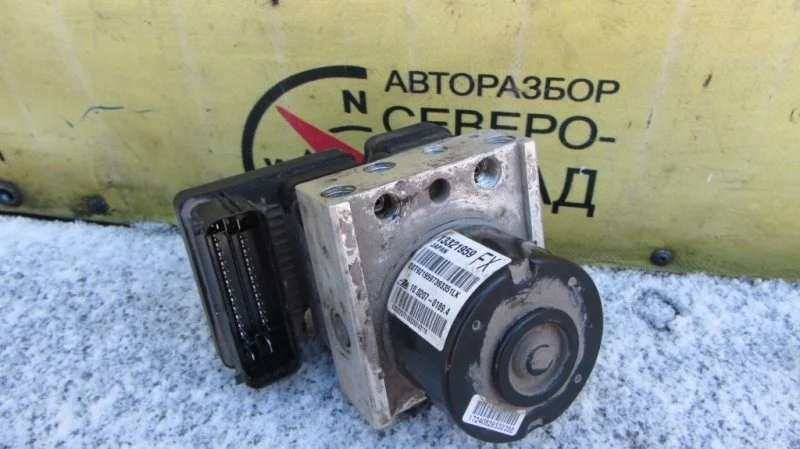 Блок управления ABS Chevrolet Cruze 13321959 J300 F18D4