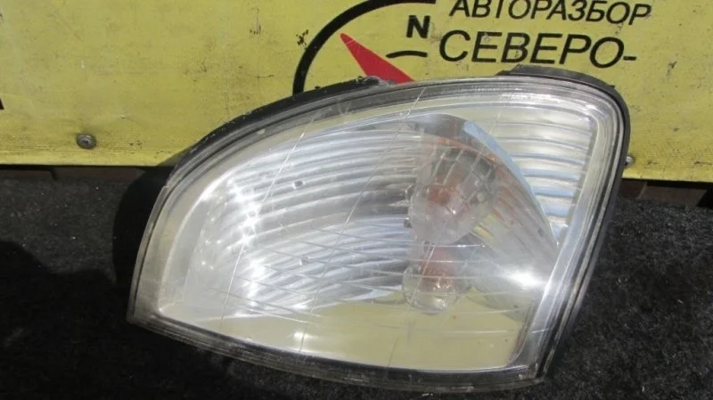 Поворотник Toyota Land Cruiser HDJ100