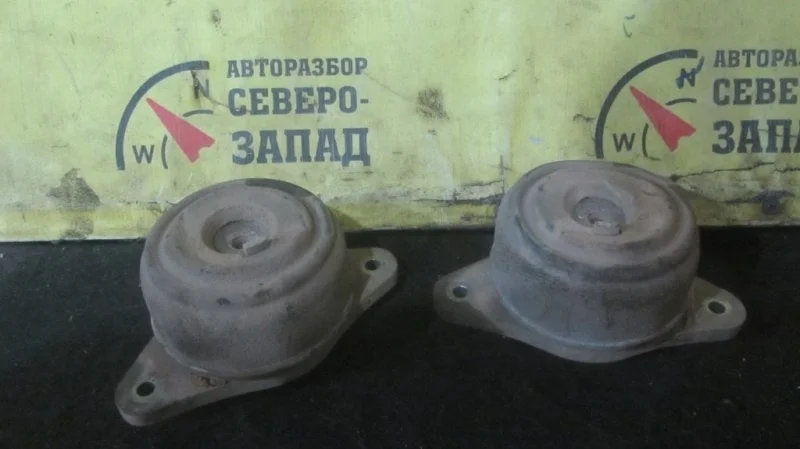 Подушка двигателя Mercedes Glk-Class A2042402017 X204 272