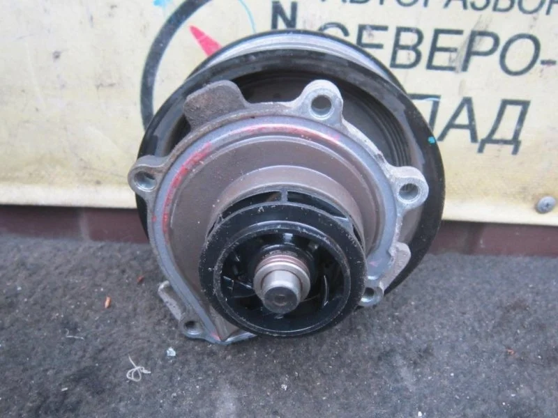 Насос водяной Chevrolet Cruze 95524739 J308 F18D4
