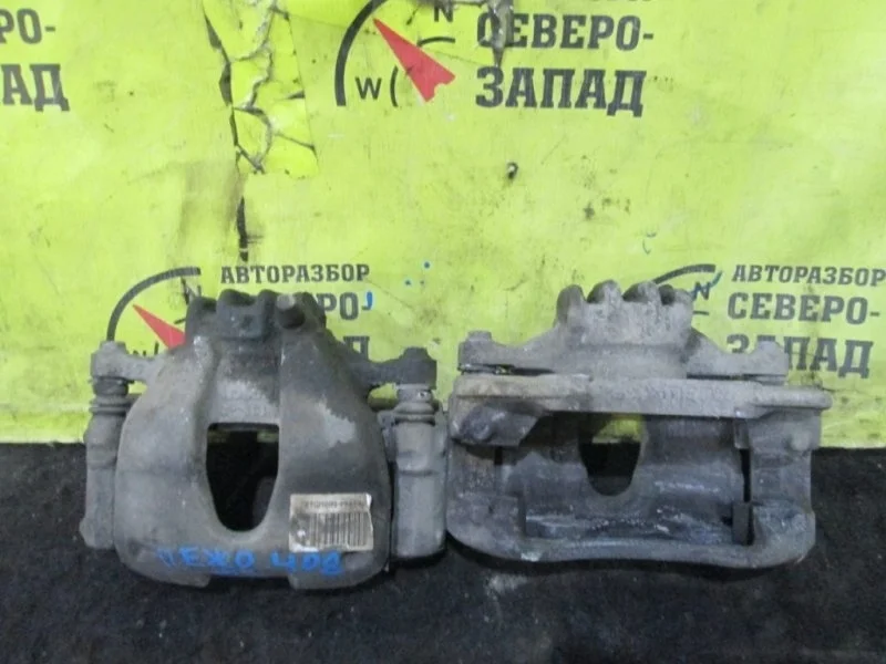 Суппорт Peugeot 408 4401N9 EC5, передний правый