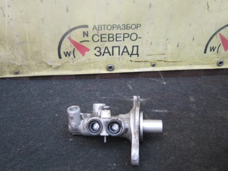 Главный тормозной цилиндр Lada Xray 460111938R ВАЗ-21179