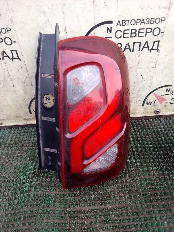 Фонарь Renault Duster HSJA