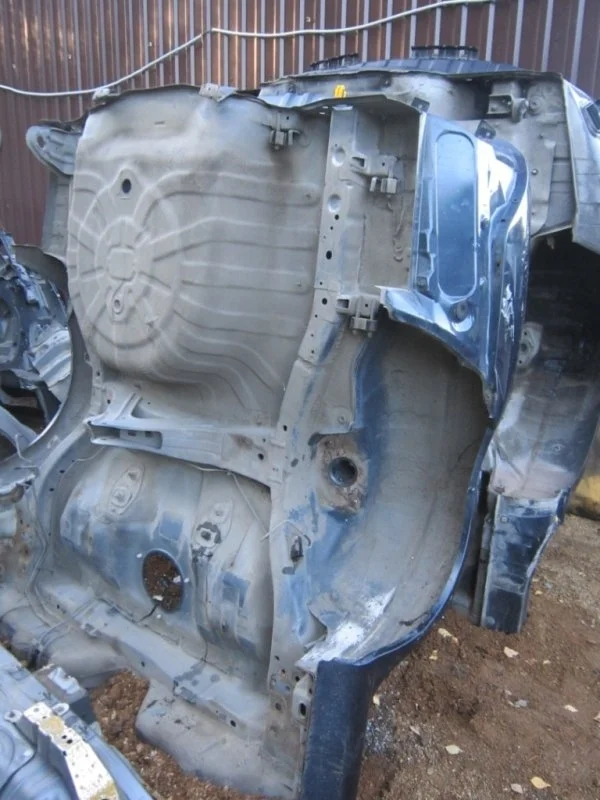 Крыло заднее Nissan Almera B10