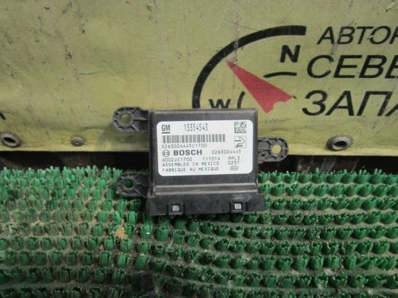 Блок управления парктрониками Opel Astra 13354543 P10 A16XER