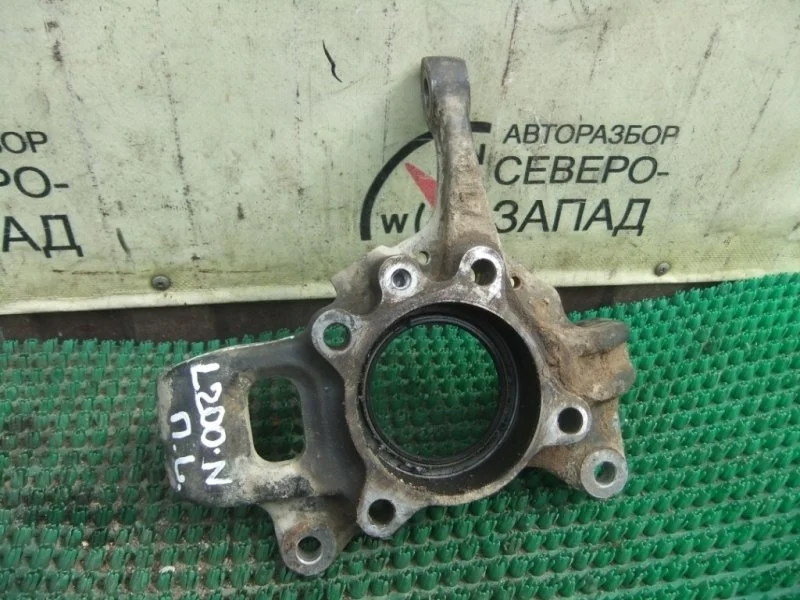 Кулак поворотный Mitsubishi L200 KL1T