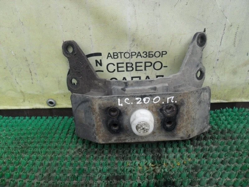 Подушка двигателя Toyota Land Cruiser 1237151070 VDJ200 1VD, задняя