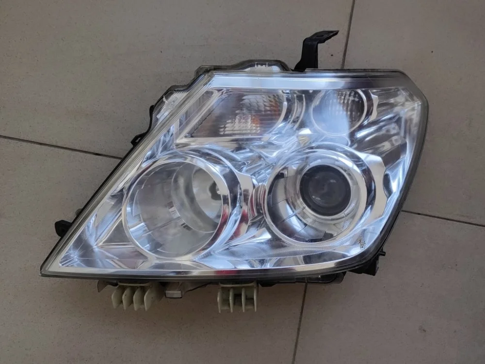 Фара Nissan Patrol Y62