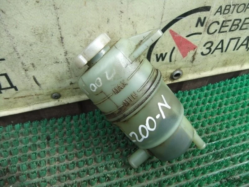 Бачок гидроусилителя Mitsubishi L200 MR995028 KL1T