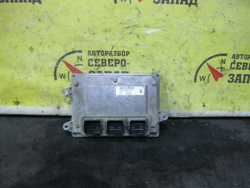Блок управления двс Honda Civic 2005 37820RNAE05 FD R18A1