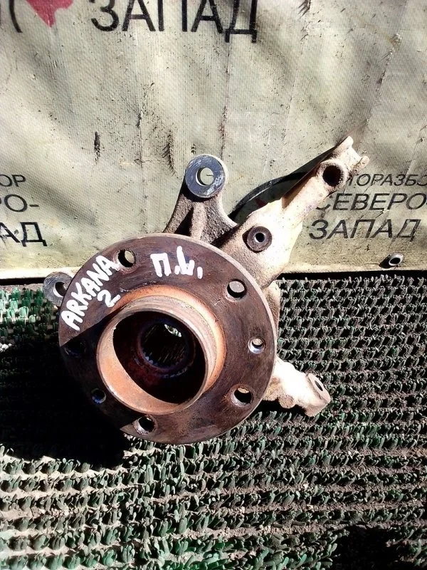 Кулак поворотный Renault Arkana XJC