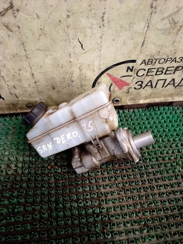 Главный тормозной цилиндр Renault Sandero 460111938R 5S K7M