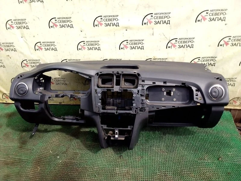 Торпеда без airbag Renault Sandero 5S
