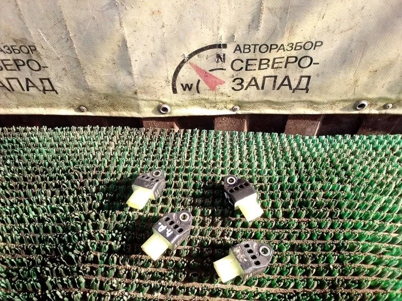 Датчик airbag Lexus Gx460 8983175020 URJ150 1URFE, задний