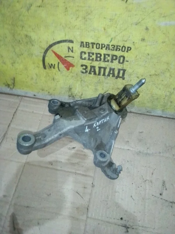 Кронштейн кпп Renault Kaptur