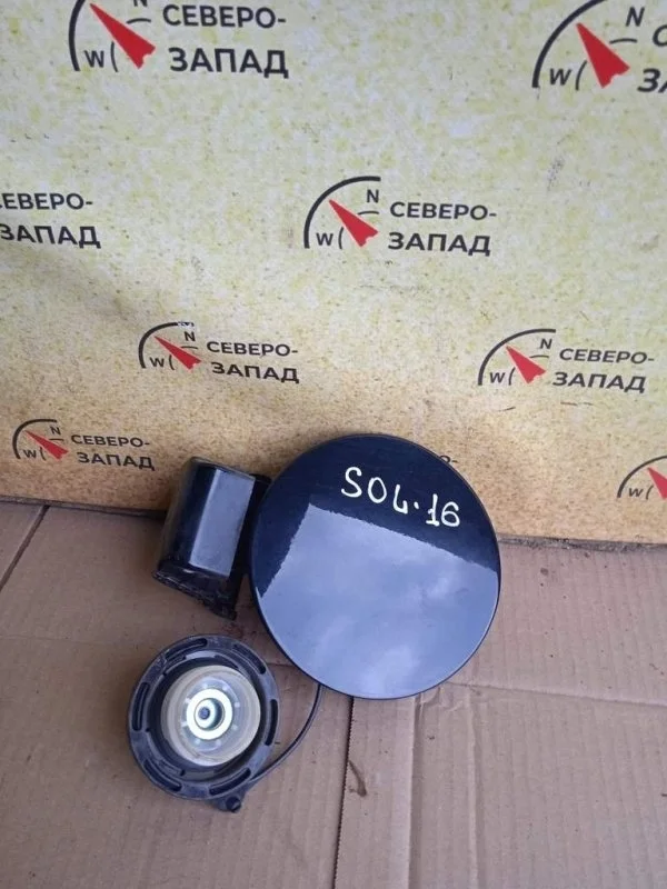 Лючок Hyundai Solaris 695100U000